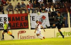 Foto de la galería: La Franja se dio el gusto y derrotó al puntero en Villa Sarita