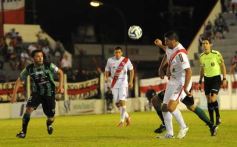 Foto de la galería: La Franja se dio el gusto y derrotó al puntero en Villa Sarita