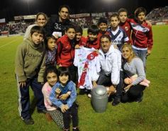 Foto de la galería: La Franja se dio el gusto y derrotó al puntero en Villa Sarita