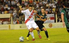 Foto de la galería: La Franja se dio el gusto y derrotó al puntero en Villa Sarita