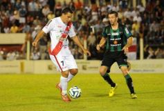 Foto de la galería: La Franja se dio el gusto y derrotó al puntero en Villa Sarita