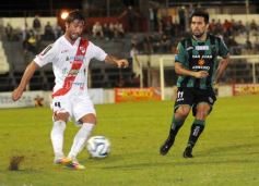 Foto de la galería: La Franja se dio el gusto y derrotó al puntero en Villa Sarita