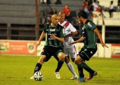 Foto de la galería: La Franja se dio el gusto y derrotó al puntero en Villa Sarita