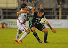Foto de la galería: La Franja se dio el gusto y derrotó al puntero en Villa Sarita