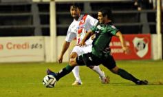 Foto de la galería: La Franja se dio el gusto y derrotó al puntero en Villa Sarita