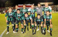 Foto de la galería: La Franja se dio el gusto y derrotó al puntero en Villa Sarita