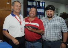 Foto de la galería: TiPoka entregó dos unidades de transporte en comodato a la Municipalidad de Posadas