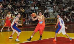 Foto de la galería: Tokio remontó un partido difícil y cortó una racha negativa