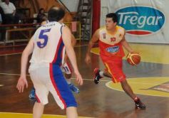 Foto de la galería: Tokio remontó un partido difícil y cortó una racha negativa