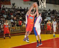 Foto de la galería: Tokio remontó un partido difícil y cortó una racha negativa