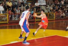 Foto de la galería: Tokio remontó un partido difícil y cortó una racha negativa