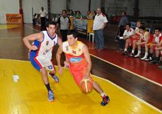 Foto de la galería: Tokio remontó un partido difícil y cortó una racha negativa