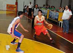 Foto de la galería: Tokio remontó un partido difícil y cortó una racha negativa