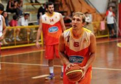 Foto de la galería: Tokio remontó un partido difícil y cortó una racha negativa