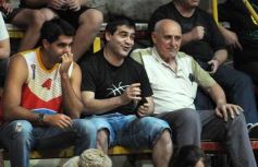 Foto de la galería: Tokio remontó un partido difícil y cortó una racha negativa