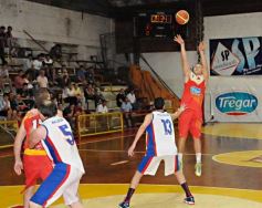 Foto de la galería: Tokio remontó un partido difícil y cortó una racha negativa