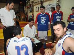 Foto de la galería: Tokio remontó un partido difícil y cortó una racha negativa