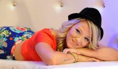 Foto de la galería: Mica ultima detalles de lo que será su primer disco