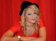 Foto de la galería: Mica ultima detalles de lo que será su primer disco