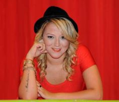 Foto de la galería: Mica ultima detalles de lo que será su primer disco