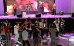 Foto de la galería: La segunda noche del gran Festival estuvo marcada de homenajes