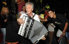 Foto de la galería: La segunda noche del gran Festival estuvo marcada de homenajes