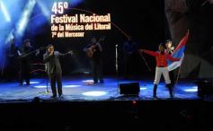 Foto de la galería: La segunda noche del gran Festival estuvo marcada de homenajes