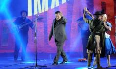 Foto de la galería: La segunda noche del gran Festival estuvo marcada de homenajes