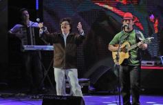 Foto de la galería: La segunda noche del gran Festival estuvo marcada de homenajes