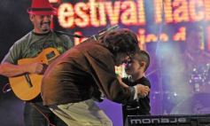 Foto de la galería: La segunda noche del gran Festival estuvo marcada de homenajes