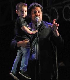 Foto de la galería: La segunda noche del gran Festival estuvo marcada de homenajes