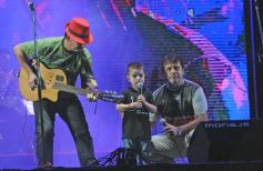 Foto de la galería: La segunda noche del gran Festival estuvo marcada de homenajes