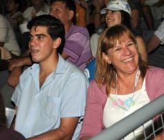 Foto de la galería: La segunda noche del gran Festival estuvo marcada de homenajes
