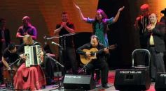 Foto de la galería: La segunda noche del gran Festival estuvo marcada de homenajes