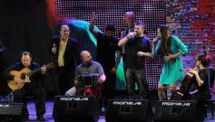 Foto de la galería: La segunda noche del gran Festival estuvo marcada de homenajes