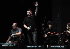 Foto de la galería: La segunda noche del gran Festival estuvo marcada de homenajes