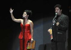 Foto de la galería: Premio Consagración del Festival del Litoral a Pamela Ayala
