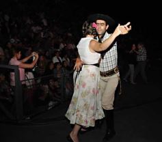 Foto de la galería: Premio Consagración del Festival del Litoral a Pamela Ayala