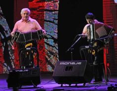 Foto de la galería: Premio Consagración del Festival del Litoral a Pamela Ayala