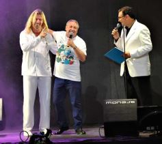 Foto de la galería: Premio Consagración del Festival del Litoral a Pamela Ayala