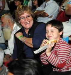 Foto de la galería: Premio Consagración del Festival del Litoral a Pamela Ayala