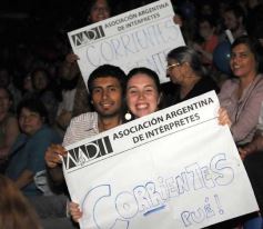 Foto de la galería: Premio Consagración del Festival del Litoral a Pamela Ayala