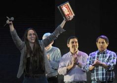Foto de la galería: Premio Consagración del Festival del Litoral a Pamela Ayala