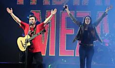 Sixto Fotografías. Sociedad. Anfiteatro Manuel A. Ramírez - Premio Consagración del Festival del Litoral a Pamela Ayala