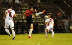 Foto de la galería: Apareció Barinaga y goleó Guaraní