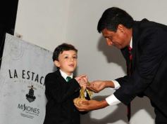 Foto de la galería: Premiaron a los que trabajaron intensamente en 2014 por los derechos de los niños