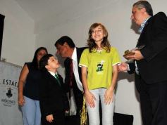 Foto de la galería: Premiaron a los que trabajaron intensamente en 2014 por los derechos de los niños