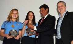 Foto de la galería: Premiaron a los que trabajaron intensamente en 2014 por los derechos de los niños