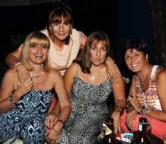 Foto de la galería: El club Itapúa inauguró su temporada de pileta con una gran fiesta