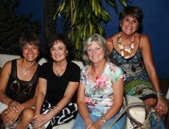 Foto de la galería: El club Itapúa inauguró su temporada de pileta con una gran fiesta